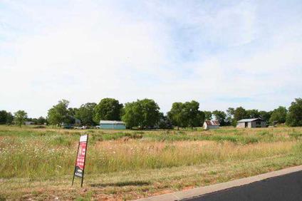 $14,500
Premium building site in an upscale subdivision with all brick homes.