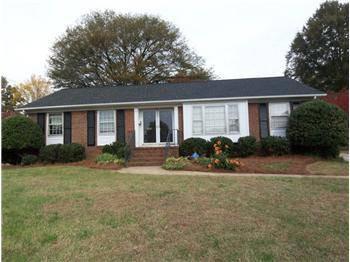 $150,000
All brick ranch home with private landscaped backyard!