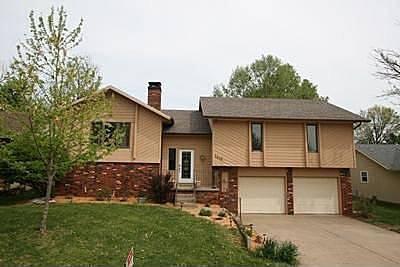$150,000
Completely Remodeled 4/5br, 3ba home in Park Crest, Kickapoo schools