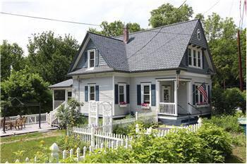 $150,000
Hawley's Dreamy Queen Anne Cottage