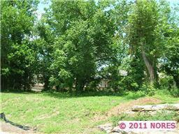 $150,000
Tulsa, Reduced! Cul-de-sac lot located in Phase I of Gated
