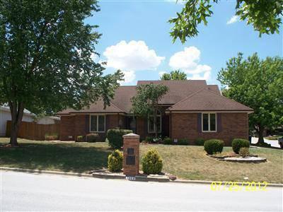 $152,500
Beautiful home. Hardwood floors and new carpet. All of interior has been painted