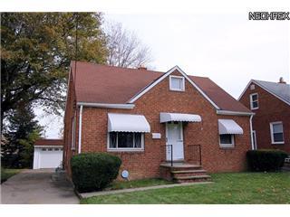 1535 Parker Dr Mayfield Heights, OH 44124