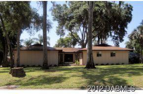 $154,500
Ormond Beach, -Great location! Great family home!
