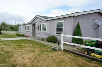 $154,900
Yakima Real Estate Home for Sale. $154,900 4bd/2ba. - Tracy Dumas of