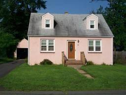 $155,000
Middlesex 1BA, WHY PAY RENT! Charming 2 BR Cape w/Full
