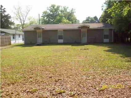 $156,900
Crestview, Great investment property. Each unit is 2