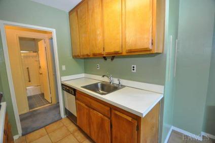 $156,900
Scarsdale One BR, Bright & Airy Jr. 4 with 1-1/Two BA.