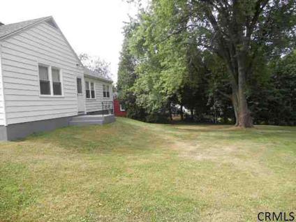 $156,900
Troy 3BR 1BA, Great speigletown locale and ready to move
