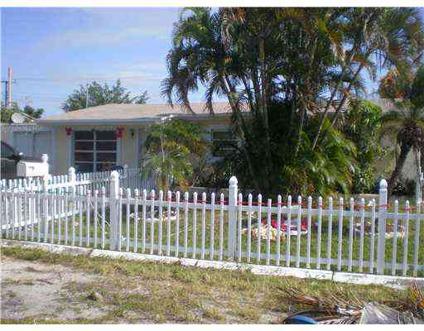 $157,770
Fort Lauderdale, Great 4 bed/3 bath...could be 3/2 with a