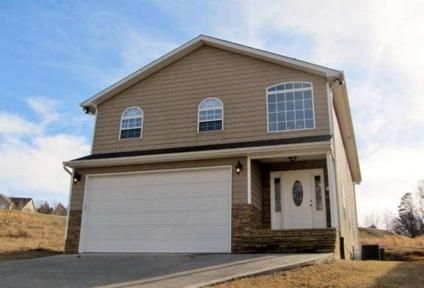 $158,900
Beautiful Home with many Custom features. Open Concept with Upgraded lighting