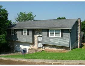 $159,900
3 bedrrom 2.5 baths * Mid entry home on co...