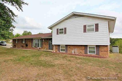$159,900
Bloomsdale 3BR 2BA, Large corner level lot in city limits of