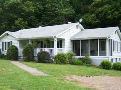 $159,900
Country Charm!