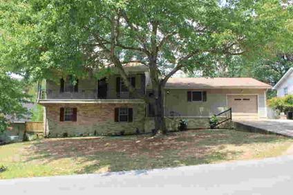 $159,900
Large home just blocks from Batesville Schools. Home has loads of upgrades