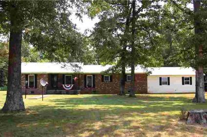 $159,900
Murray 3BR 2BA, HOME HAS BEEN GUTTED, WALLS TAKEN DOWN