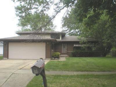 $159,900
Three bedroom home in Bartlett with one full bath.