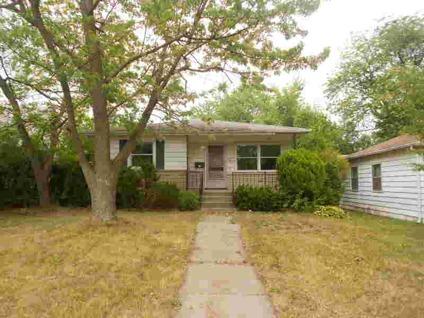 $15,000
Fort Wayne, Come see this Four BR, 1.5 BA home with lots