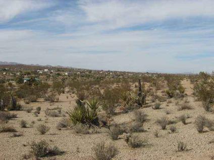 $15,000
Yucca Valley, New homes in area. Beautiful views.