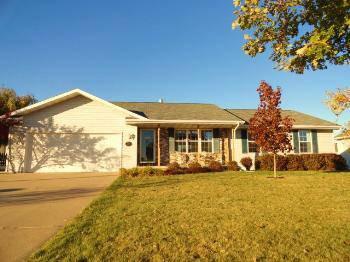 $162,500
Green Bay 3BR 2BA, Well maintained ranch style home built in
