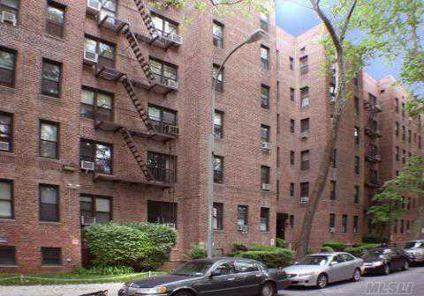 $164,000
Brooklyn 1BR 1BA, Renovated Beautiful 1 Bdr Co-Op In The