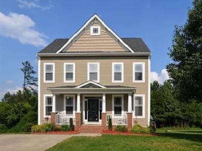 $164,900
4 Bedroom Home In Riverwood!