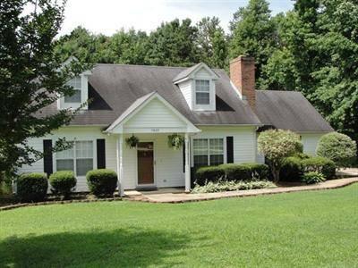 $164,900
Immaculate 1.5 Story Cape Cod home in West Cabarrus