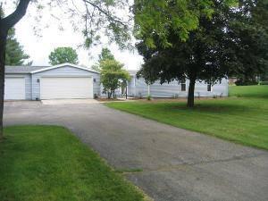 $164,900
Single-Family Real Estate in Plymouth WI