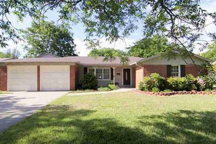 $165,000
Abilene Real Estate Home for Sale. $165,000 3bd/2ba. - Paula Jones of