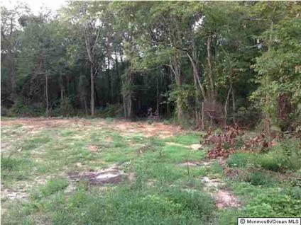 $165,000
Clarksburg, Beautiful wooded lot,partially cleared.