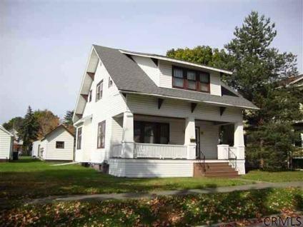 $165,000
Cohoes 3BR 1.5BA, Move right into this charming home with an