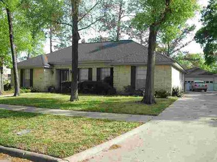 $165,000
La Porte 4BR 2BA, Hang your heart here.This 4-2-2 is