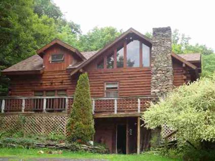$165,500
This 2 story splendid log home is only a 10 minute drive to Oneonta