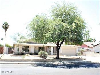 $166,000
Inviting Woodglen HUD Home in Mesa AZ 85210