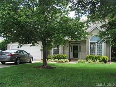 $166,400
Charlotte 3BR 2.5BA, Beautiful home in Yorkshire on quite