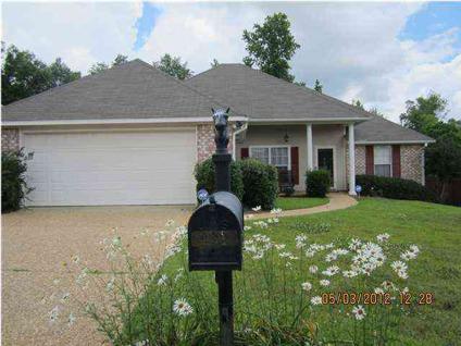 $166,750
Pearl, Conveniently located 3 bedroom/ 2 bath home offers a