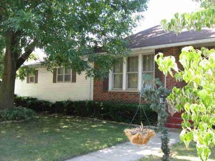 $168,000
Jerseyville 5BR 3BA, Immaculate home with hardwood floors