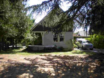 $169,000
Grants Pass 2BR 2BA, 2 for 1! Fabulous Opportunity for a