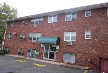 $169,000
Jersey City 1BR 1BA, Awesome location overlooking the
