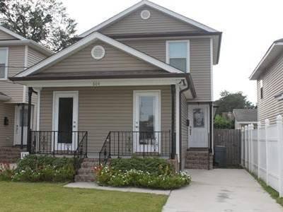 $169,000
Like New 4-Year Old New Orleans Camelback Style 3BR Beauty