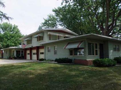 $169,500
Storm Lake 6BR 4BA, Very well maintained Triplex.