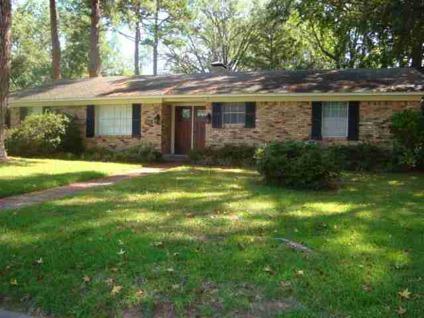 $169,500
Tyler 3BR 3BA, This home has a living/dining combo with