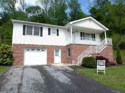 $169,600
Immaculate Home Close to Town
