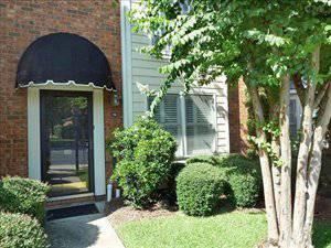 $169,900
Columbia 2BR 2.5BA, Low-maintenance living close to shopping