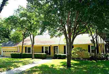 $169,900
Denton 3BR 2BA, ATTRACTIVE LARGE LOT with mature trees and