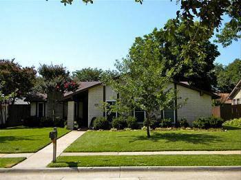 $169,900
Plano Three BR Two BA, Pride in ownership shows in this one!