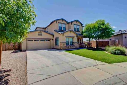 $169,900
Queen Creek, Wow, what a gorgeous home. Walk in to a large