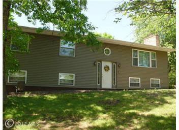 $172,000
Fort Ashby, VERY WELL MAINTAINED 3BR, 2.5BA SPLIT FOYER WITH