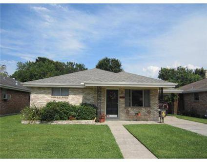 $174,000
Metairie 2BR 2.5BA, Updated kitchen features granite tile