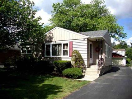 $174,900
114 N. Cornell